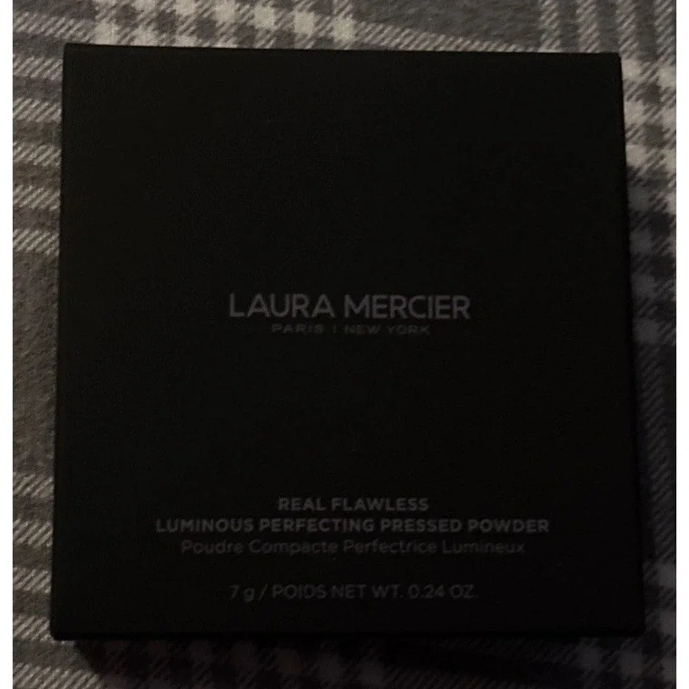 Laura Mercier - Real Flawless Luminous Perfecting Pressed Translucent Powder